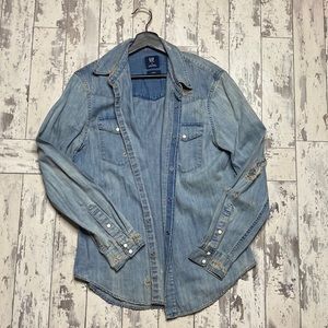 Gap denim button down